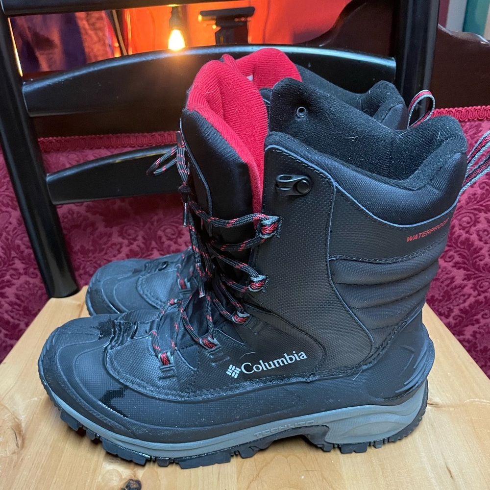 Men’s Columbia waterproof snow boots size 10.5